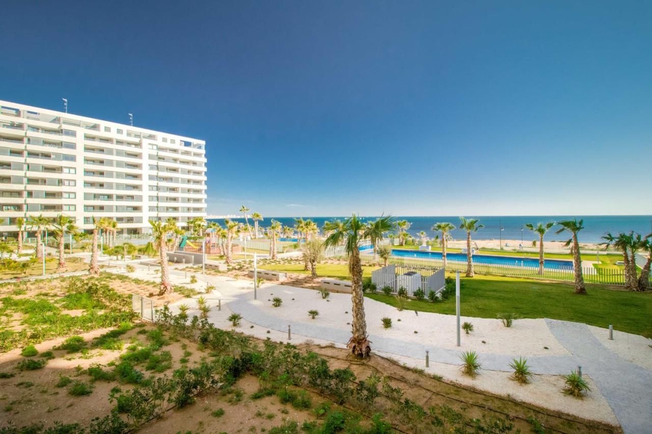 Espanatour Meruyert Torrevieja Bagian luar foto
